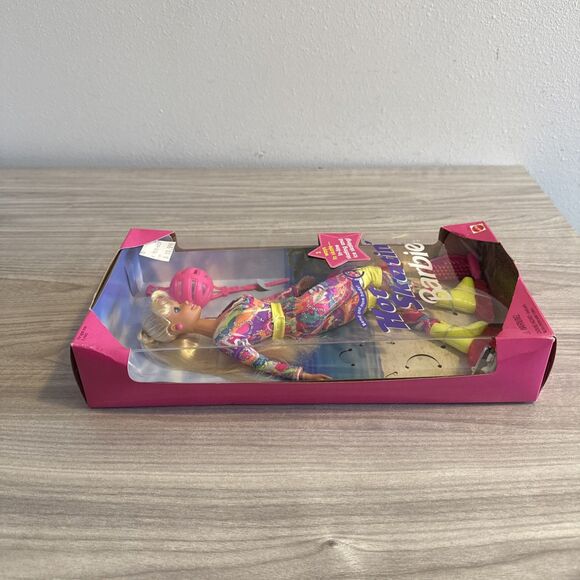 Vintage Hot Skatin Barbie #13511 Ice Skates Rollerblades 1994 Mattel NIB NRFB - Picture 6 of 10